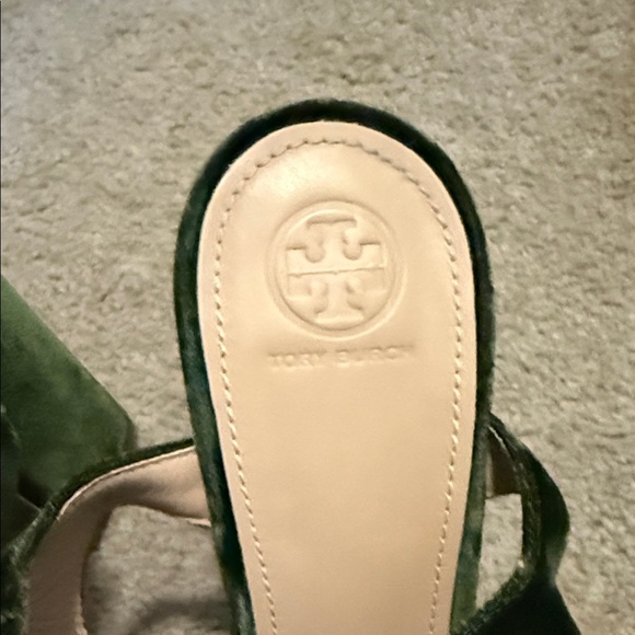 Tory Burch Green Velvet Heeled Sandals - Picture 5 of 13